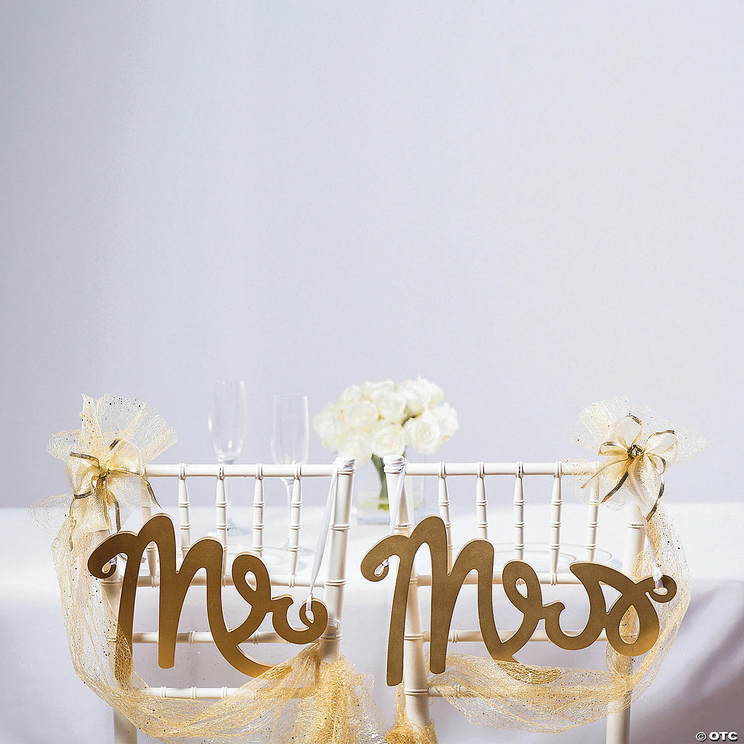 Gold Glitter Fabric Roll - Image 4